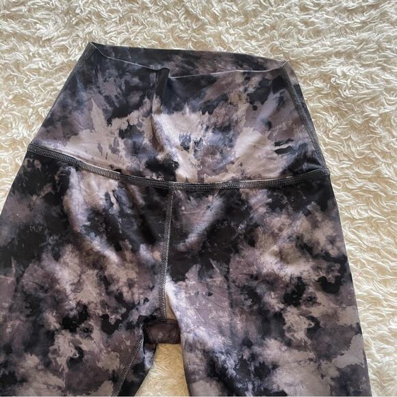 Beyond Yoga Lux Cosmic High Waisted Midi Legging Hazy Gray Size XS - Picture 4 of 7